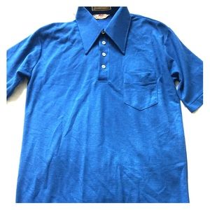 Vtg 70’s wide collar short sleeve blue shirt!